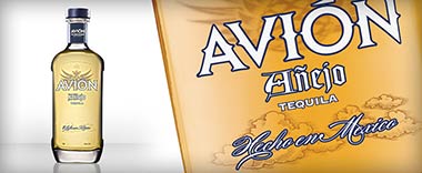 Tequila Avión Añejo - 2013 bottle presentation